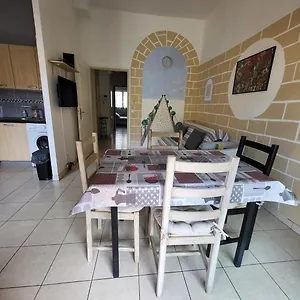  Appartement Traversant Et Lumineux Avec Terrasse